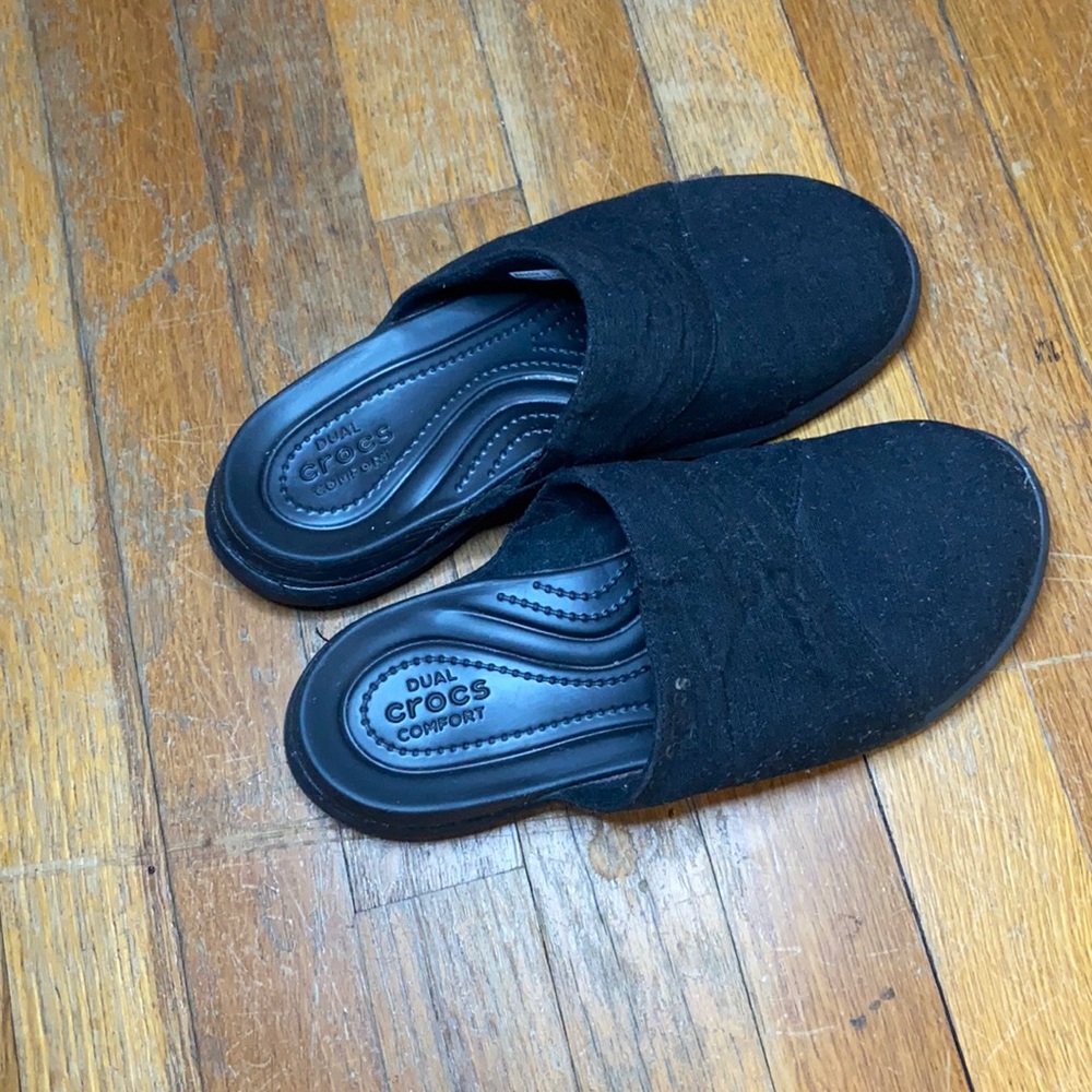 Dual Crocs Comfort Shoes